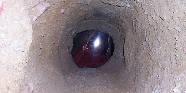 Mahkumlar kazdıkları tünelden firar etti