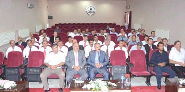 Okul servis �of�rlerine e�itim verildi