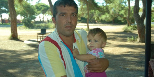 Ak Veysel'in torunu yokluk iinde yayor