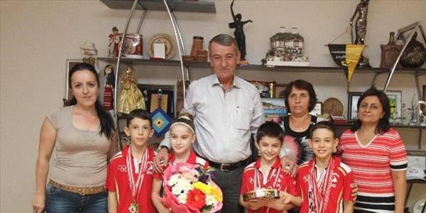 Cimnastik'te Gaziemir Fark�