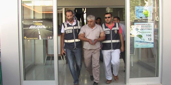 Sahte savcılar suçüstü yakalandı