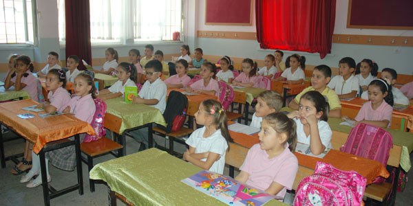 Doğuhan ders başı yaptı, veliler okula koştu