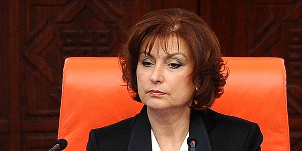 Mumcu, Cumhurbaşkanı'na refakat etme görevini reddetti