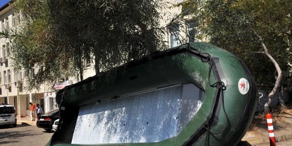 Kaş'ta 28 suriyeli kaçak yakalandı