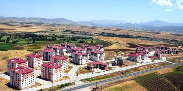 TOKİ'nin 268 lira taksitli konutlarına 5 kat talep geldi