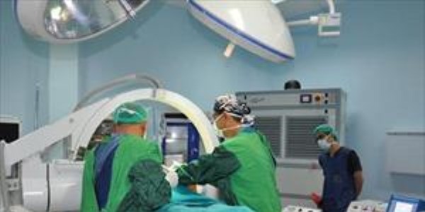 Mardin'de ilk lazer ile bel f�t��� ameliyat�