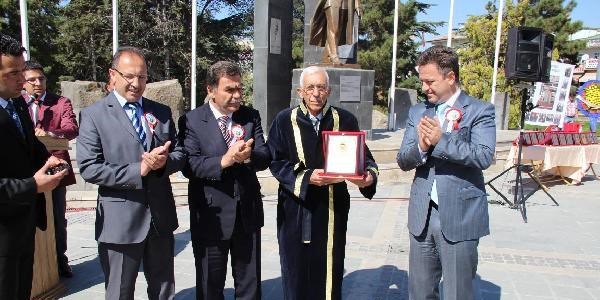 Yılın Ahisi'ne memleketinde kaftan giydirildi