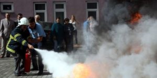 Tar�m personeline yang�n e�itimi