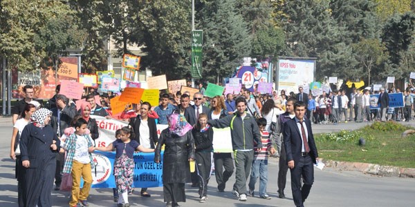 Engelliler y�r�d�