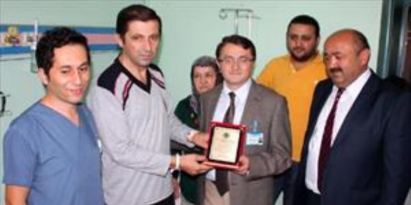 Otomobilin çarptığı belediye başkanı taburcu oldu