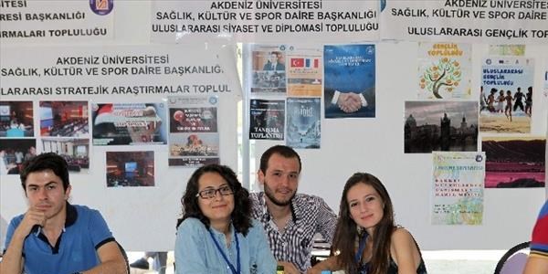 Akdeniz Üniversitesi öğrenci toplulukları stant açtı