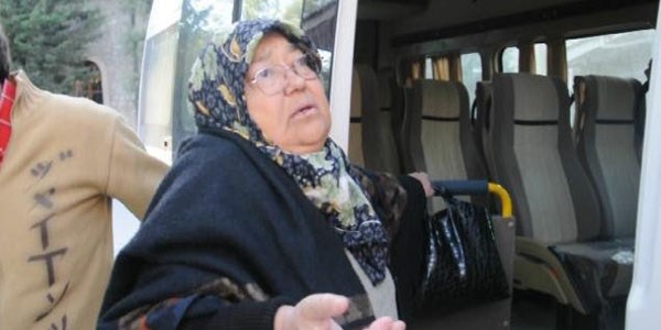 Diyaliz hastas� kad�na yol eziyeti iddias�