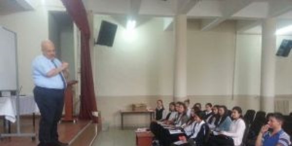 Uzunkpr'de rencilere yabanc dil kursu
