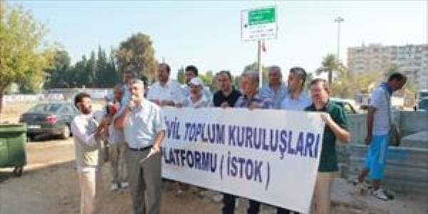 İzmir'de metro protestosu