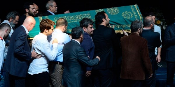 Tuncel Kurtiz için Muhsin Ertuğrul Sahnesi'nde tören
