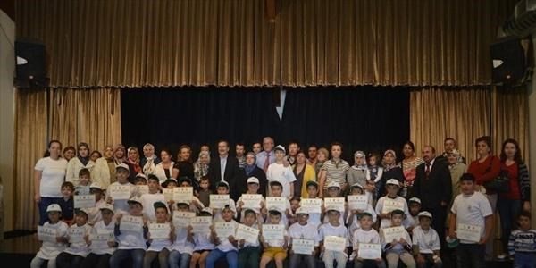 Futbol okulu ilk mezunlarını verdi