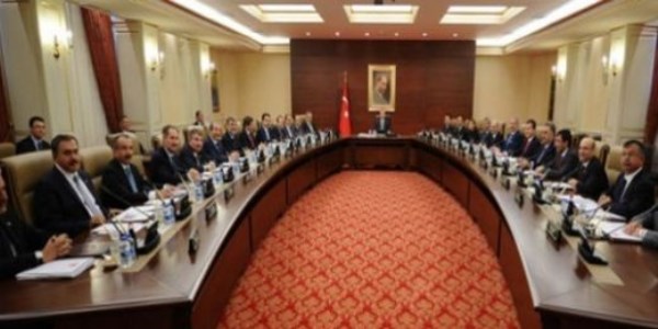 1 Kasım'dan önce kabine revizyonu olabilir