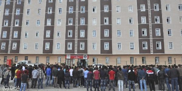 Ağrı'da öğrencilerin yurt protestosu
