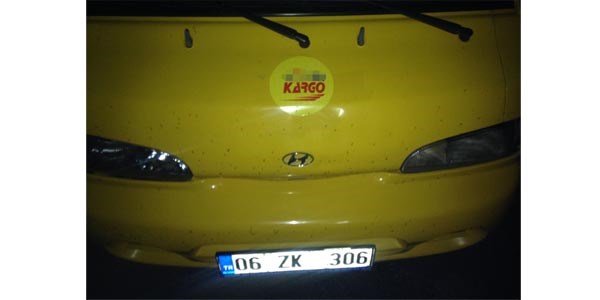 Sahte kargo arac�yla sigara ka�ak��l���