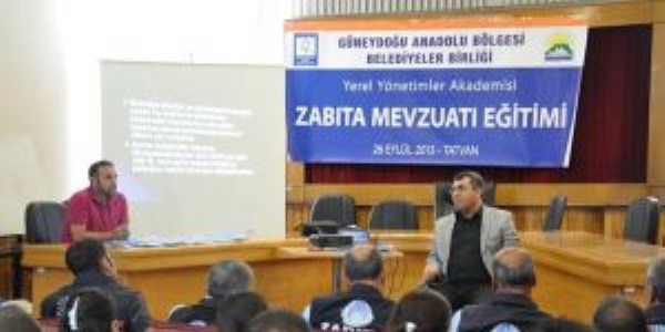 Tatvan Belediyesi'nden zabıtalara eğitim