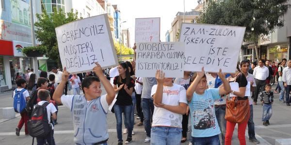 Ulaşıma zamma eylemli tepki