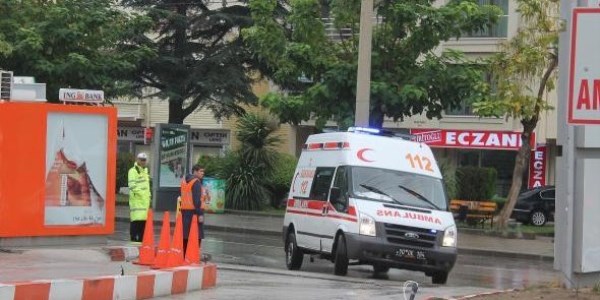 Uçuruma yuvarlanan minibüsünde can pazarı: 2 ölü, 5 ağır yaralı
