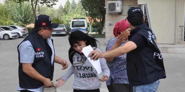 İnternetten tuzak kurup gasp ettiler