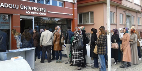 AÖF 400 bin yeni öğrenci bekliyor