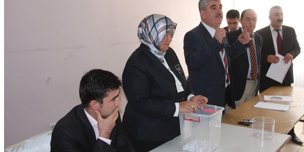 Ahlat'ta TY�P kapsam�nda 85 ki�i i�e al�nd�