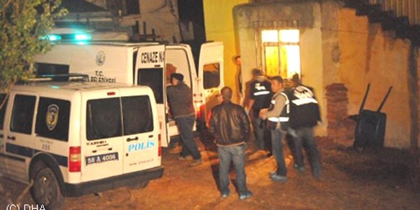 4 çocuk annesi bıçaklanarak öldürüldü, şüpheli koca aranıyor
