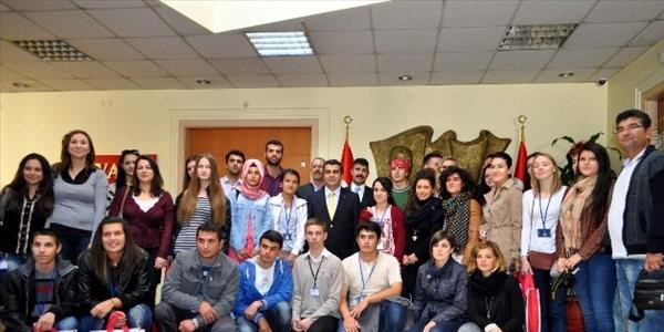 Avrupalı öğrenciler, Vali Düzgün'ü ziyaret etti