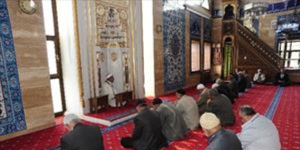 Ahlat'ta hacı adayları için mevlid okutuldu