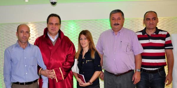 6 yıl önce boşanan işitme engelli çift, çocukları için tekrar evlendi