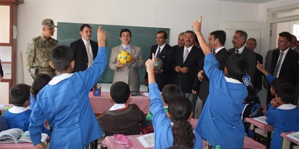Karakoçan'da 4 derslikli okulun açılışı yapıldı