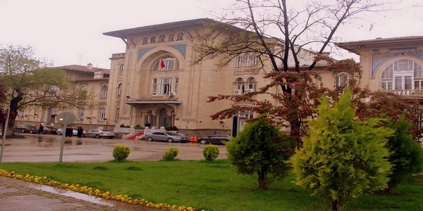 Ankara Sosyal Bilimler Üniversitesi CV topluyor