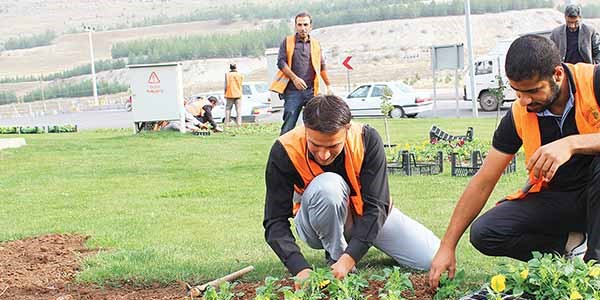 Devlet, taşeronda özel sektörü solladı