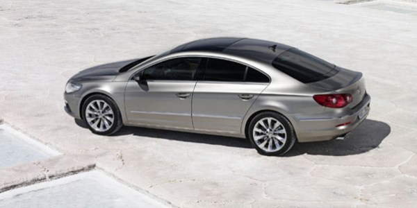 Kurbanl�k alana 30 bin liral�k passat otomobil hediye