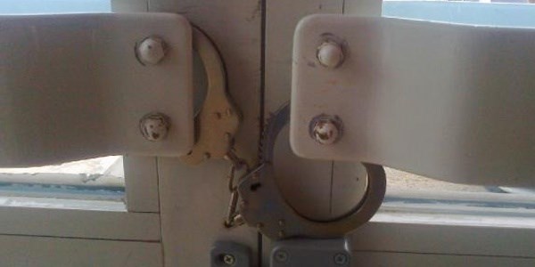 Hastanenin yang�n ��k�� kap�s�na kelep�e!