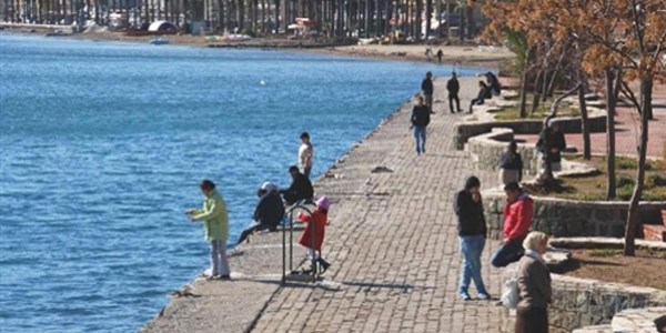 Marmaris'te 20 yılın en soğuk ekim gecesi