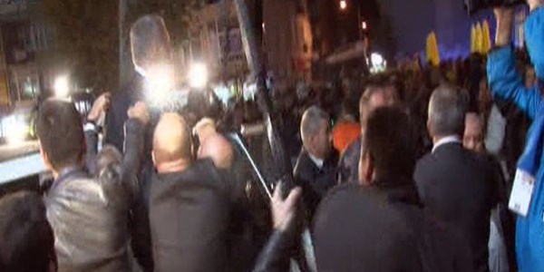 Hacıosmanoğlu'na taşlı saldırı