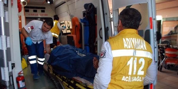 Adıyaman'da otomobil devrildi 2 yaralı