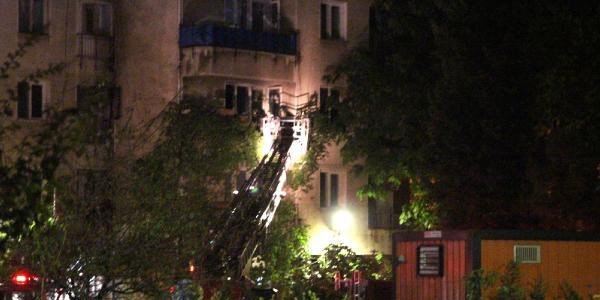 Kadıköy'de polis lojmanında yangın/ Video