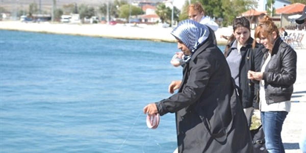 Erkek balıkçılara rakip oldular
