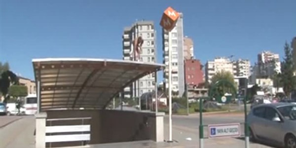 Kendisine zarar veren gence vali sahip çıktı