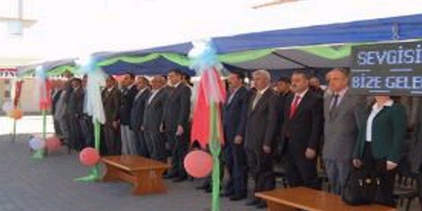 Kaman'da ahi pilav� ve ahi helvas� da��t�ld�