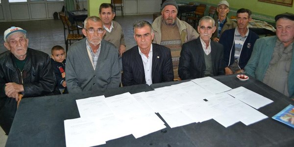 K�y halk� isyanda: Camimiz var, lojman�m�z var ama imam�m�z yok