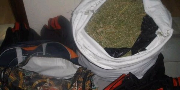 Uyuşturucu sevkiyatına polis engeli