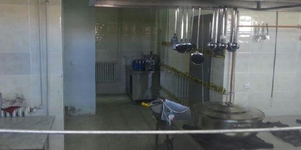 Asansör kabinine sıkışan öğrenci öldü