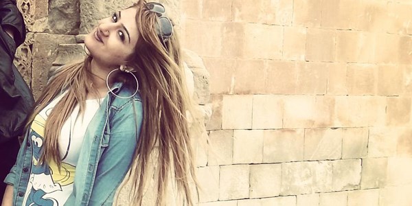 �niversiteli k�z�n ��pheli �l�m�