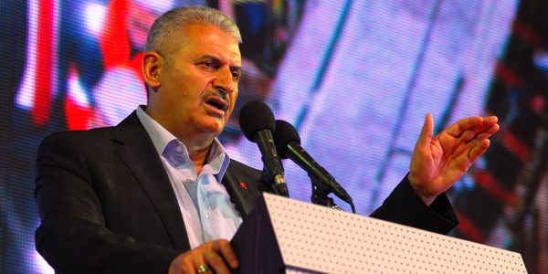 Bakan Yıldırım'dan üniversitelere teknokent eleştirisi
